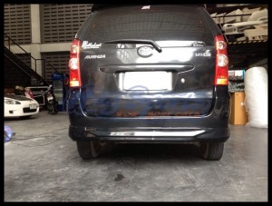 ชุดแต่งรอบคัน Toyota Avanza 2009 ทรงห้าง Exclusive