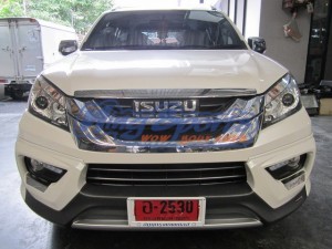 สเกิร์ตหน้า Isuzu MU-X ทรง Freeform FM