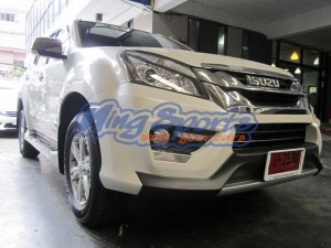 สเกิร์ตหน้า Isuzu MU-X ทรง Freeform FM