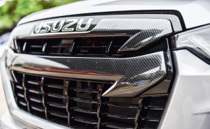 ครอบกระจังหน้า ISUZU D-MAX 2020 ลายคาร์บอน